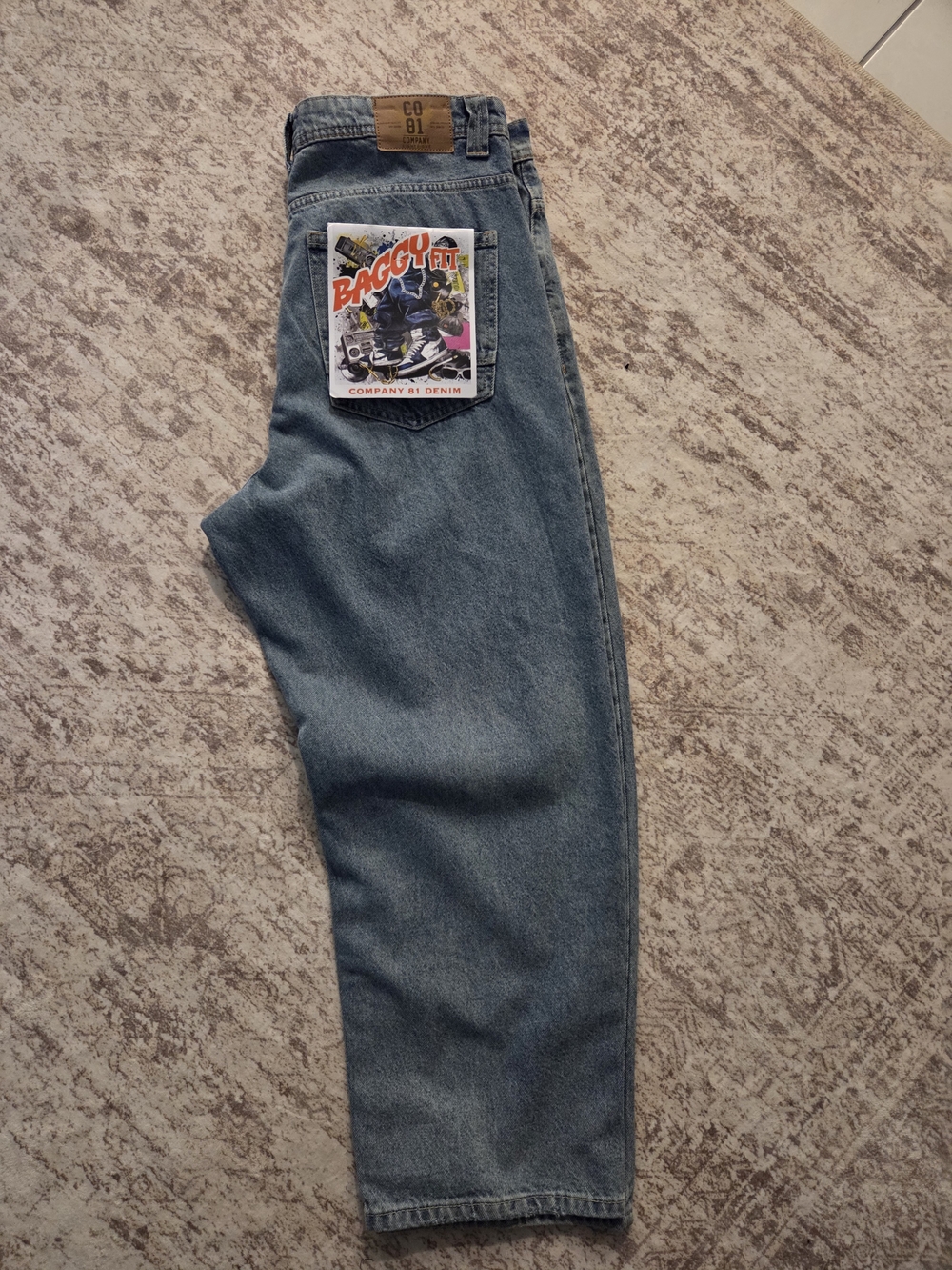 Vintage Baggy Fit Men’s Jeans in Light Blue - Picture 3 of 8